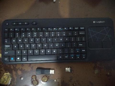 Teclado Wireless Touch Keyboard K400 Logitech