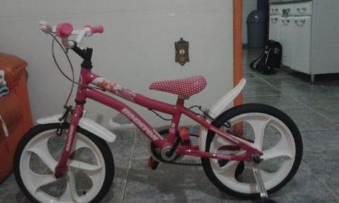Vendo bicicleta infantil zerada somente hoje 250 reais sem choro contato 99183-9020 !