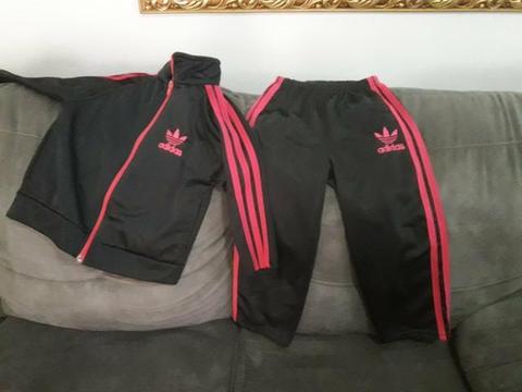 Conjunto Adidas tamanho 4