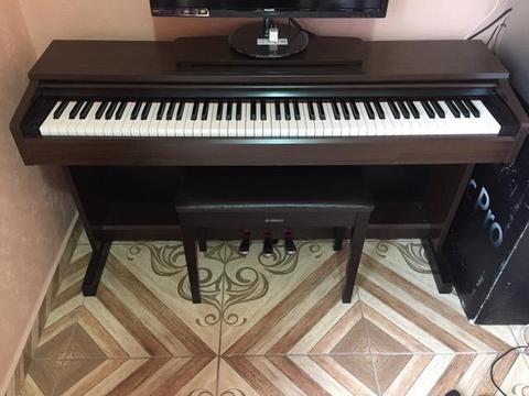 Piano Digital Yamaha Arius YDP140
