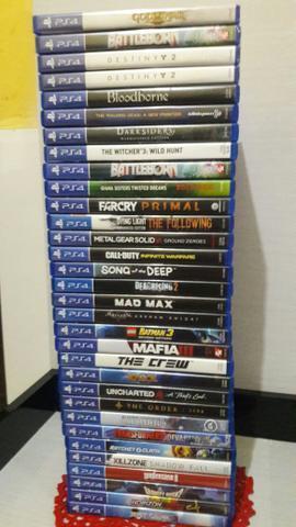 Vendo um lote com 32 jogos de ps4