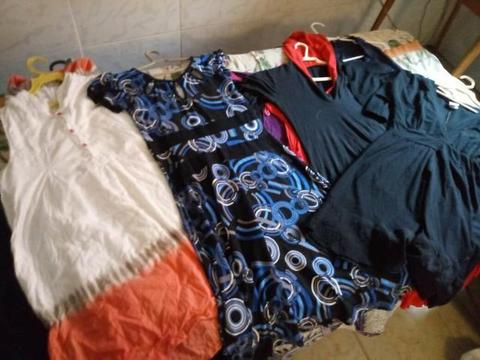 10 vestidos por 40 reais