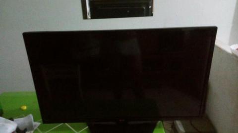 Vendo ou troco tv lg por peneus 15