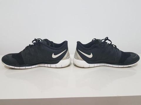 Tênis Nike, modelo Free 5.0 - Masculino 41 - bem conservado