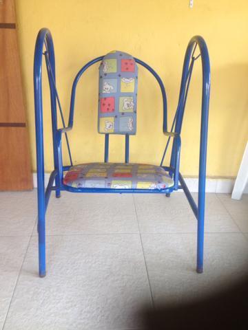 Cadeira de balanço infantil