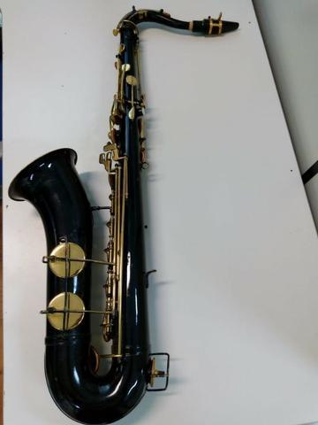Saxofone Tenor Si bemol Weril