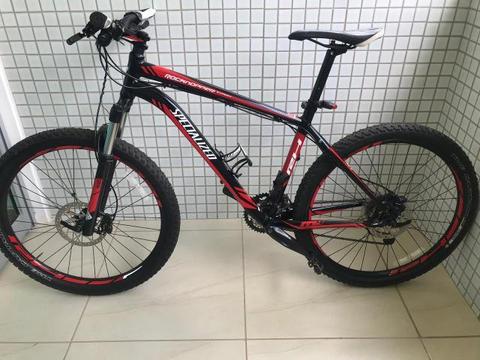 Bicicleta Specialized Rockhopper Expert - 2012 17.5 (usada - excelente estado)