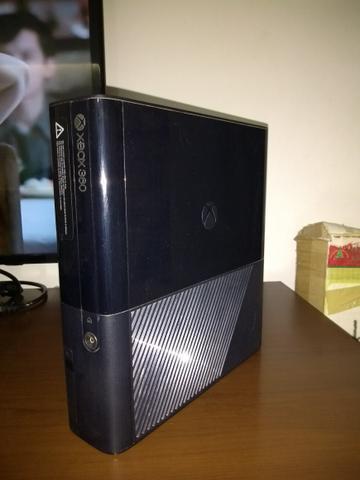 Xbox 360 c/ Kinect + Jogos