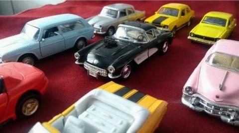 Carros colecionáveis miniaturas