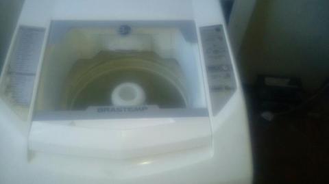 Vendo máquina de lavar roupas Brastemp de 08kg por apenas 550.00 reais. 27.99657.3253