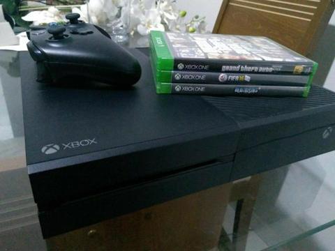Xbox one 500 GB + 3 jogos (troco por ps4)