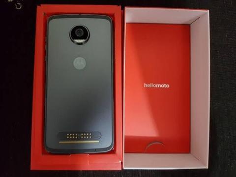 Moto Z2 Play