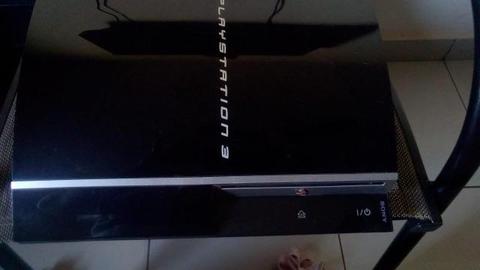 Ps3 com 1 controle e 8 jogos