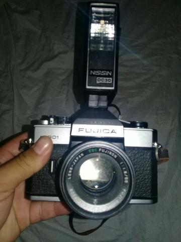 Máquina fotográfica Fujica.antiga