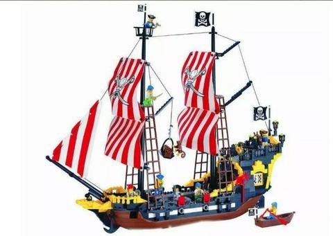 Bloco Montar Barco Navio Filme Piratas Do Caribe Legoe 870pç