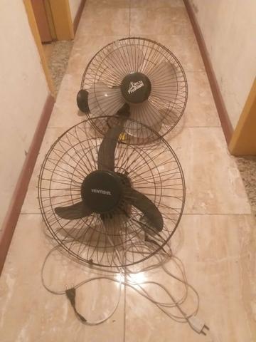 Dois ventiladores de parede