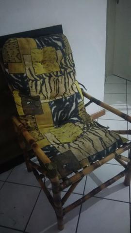 Duas cadeira de bambu rustica
