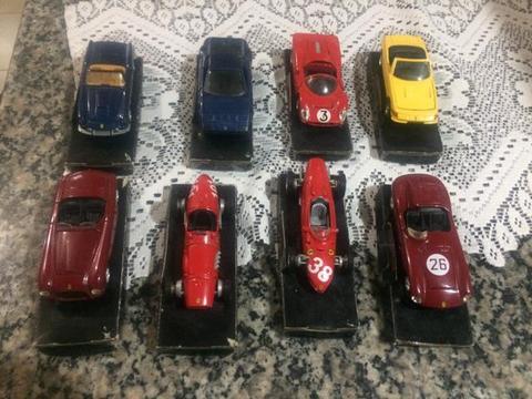 RARIDADE!! Coleção de 8 carrinhos da Ferrari antigos. Para COLECIONADORES !!
