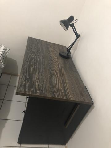 Vendo mesa de madeira design lindo