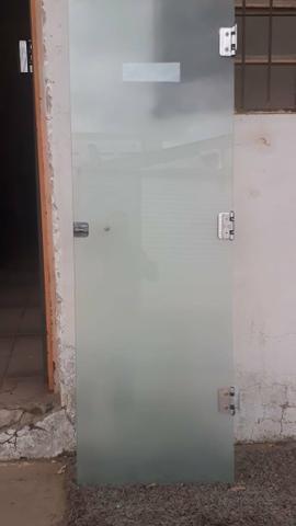 Porta de vidro 1.85x 57cm