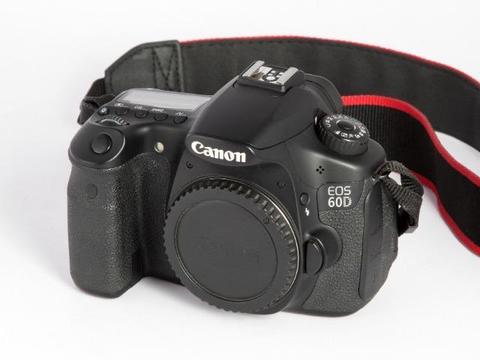 Canon 60D com caixa + bateria e carregador