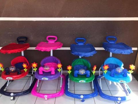 Andadores novos da Smart kids com musiquinhas 130,00 - Com rodas de silicone as melhores
