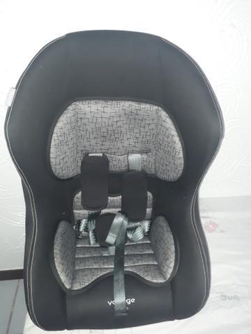Cadeira de bebe pra carro voyage semi nova