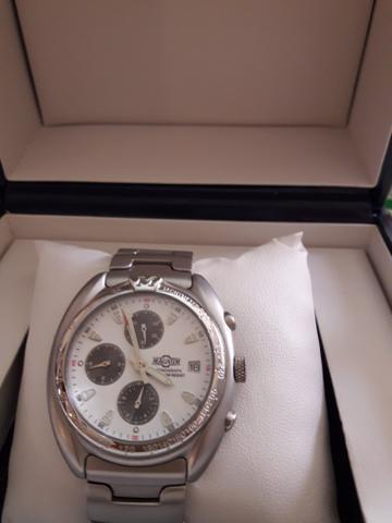 Vendo relógio Magnum Unissex R$150,00 Madureira