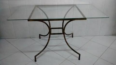 Mesa de Vidro com base de ferro