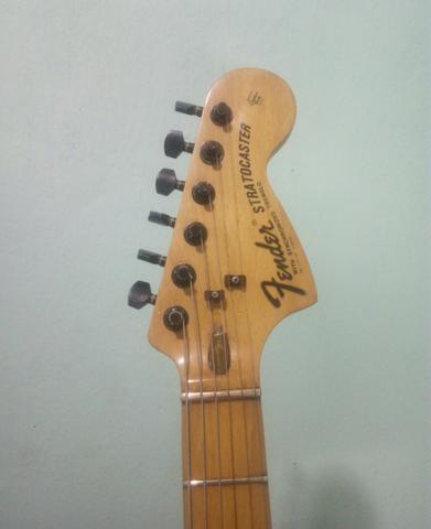 Guitarra réplica fender stratocaster