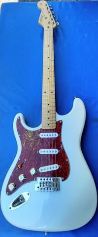 Fender stratocaster CAHNOTA