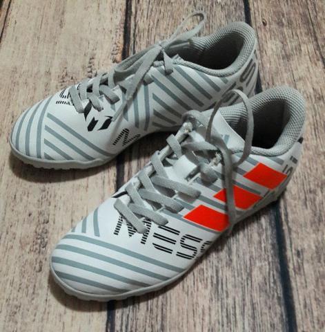 Chuteira Adidas 32