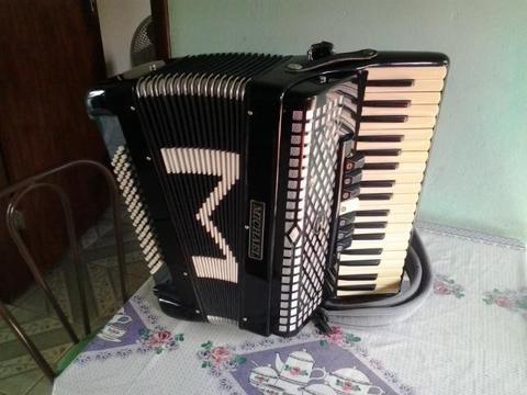Sanfona acordeon Michael 80b