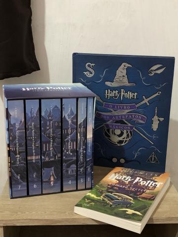 Box Harry Potter + Livro dos Artefatos Mágicos