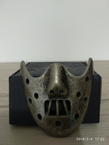 Mascara Hannibal metal