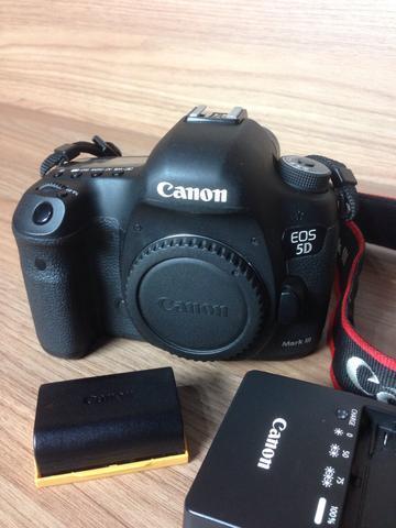 Câmera Canon 5D Mark III