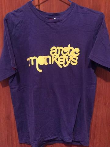 Camiseta feminina banda Arctic Monkeys tamanho P