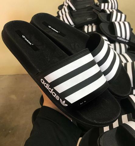 Slide adidas preta