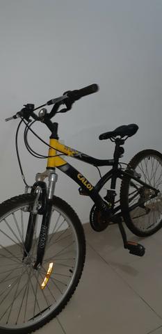 Bicicleta Juvenil Aro 24 Caloi Max Front - Preto e Amarelo