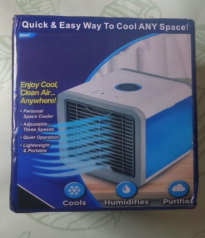 Mini climatizador de mesa uso pessoal com recipiente porta gelo e água usb