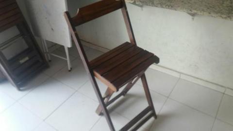 Cadeira de madeira (4 unidade)