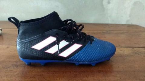 Vende se chuteira adidas zerada!!