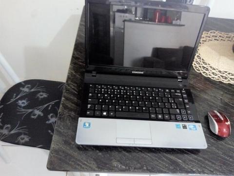 Vendo Esse Notebook Windows 7 i3