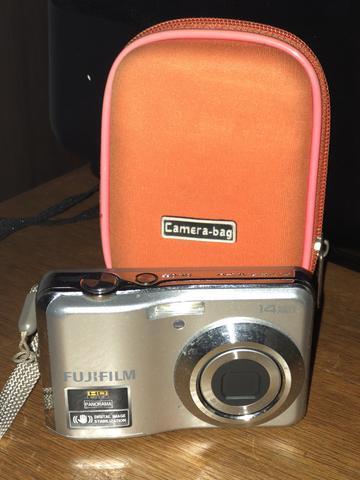 Vendo Câmera Digital Fujifilm 14mp Prata
