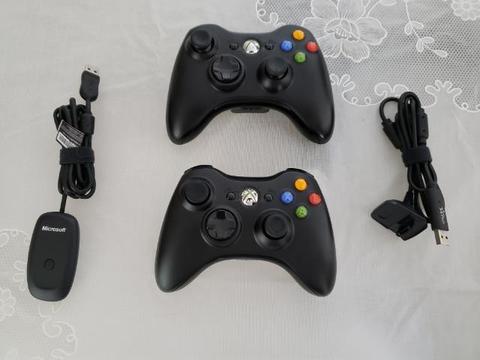 2 Controles Xbox 360 Originais com adaptador wireless para pc