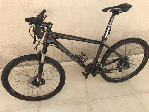 Mountain Bike Scott Carbono ACEITO PROPOSTAS