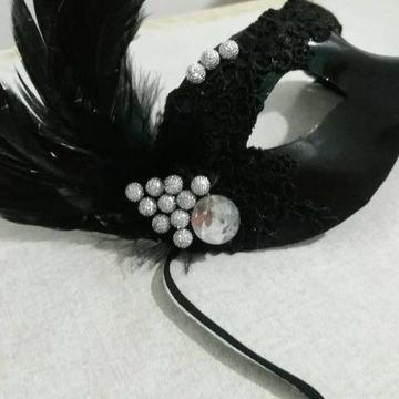 Máscara veneziana baile carnaval preta