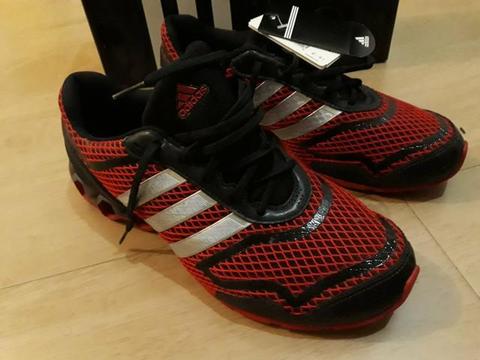 Tênis adidas cloud pacer 41/42 novo