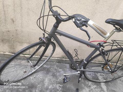 Bicicleta Specialized e shimano discreta quadro 48 aro 26