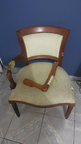 Cadeira antiga para restauração